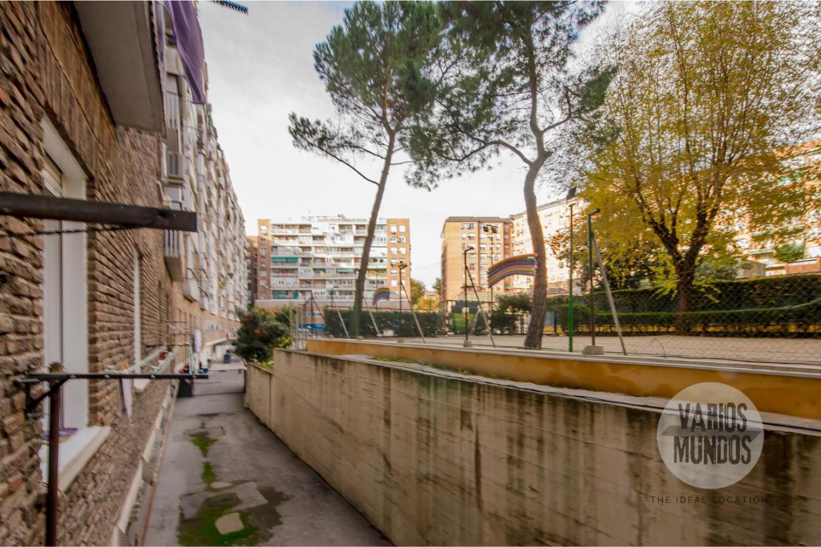 Confort Con Parking Para 3, Vive La Latina Madrid Luaran gambar